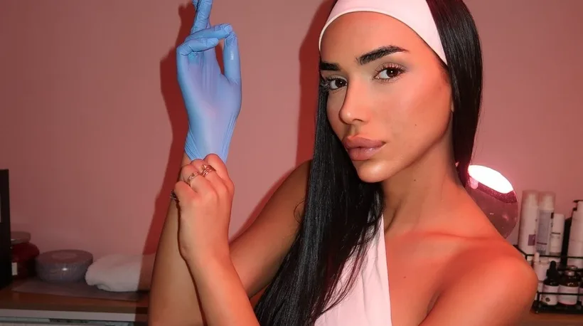עדן, בעלת Eden Clinic, בקליניקה באור יהודה